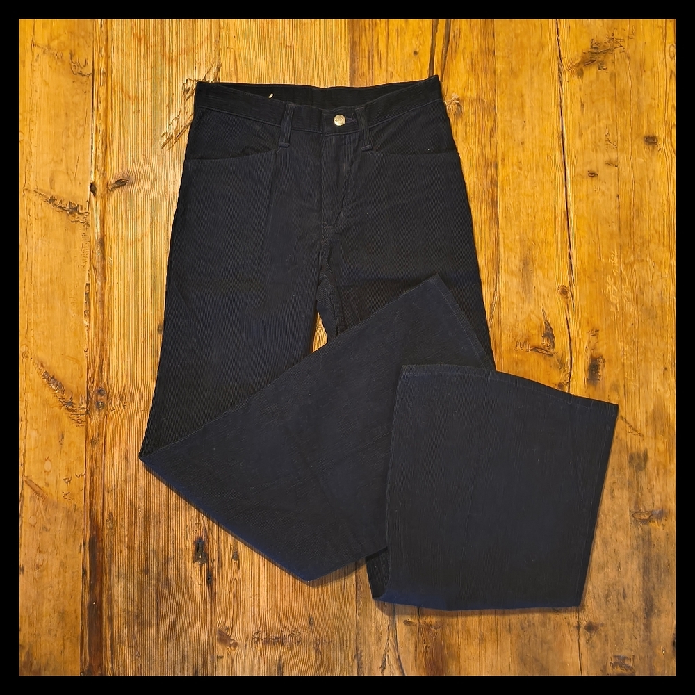 🆕 Vtg. Wrangler Corduroy Bell Bottom High Waist Pants Size 27x32